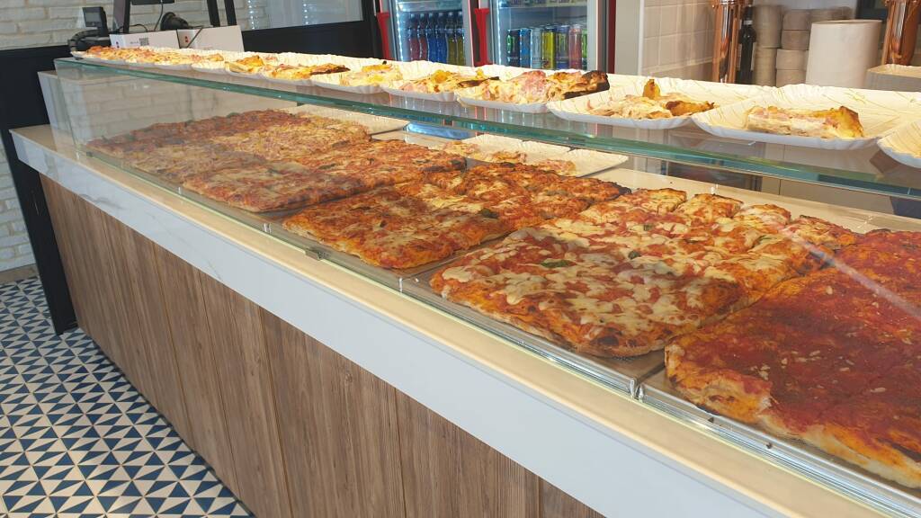 Apre al pubblico Mammamì Street Food &#038; Pizza: al Centro Da Vinci arrivano i migliori sapori italiani&#8230;e non solo