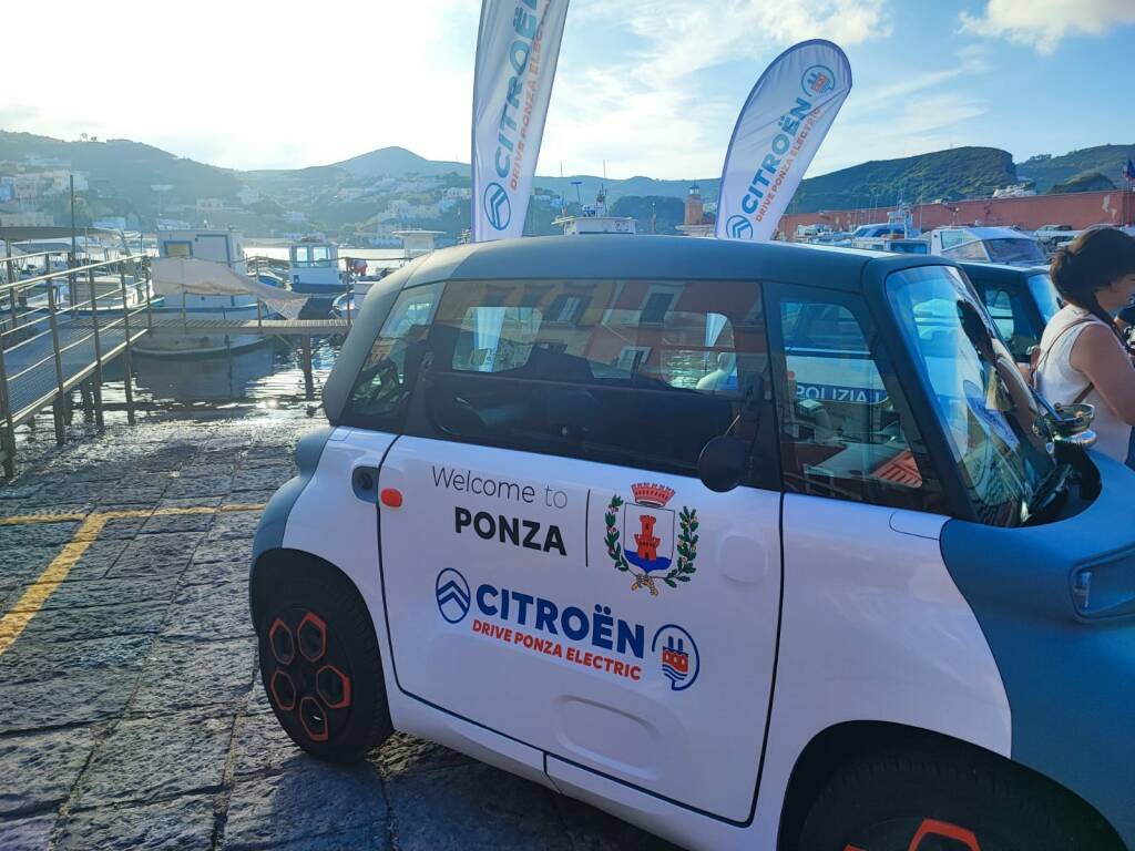 Ponza sempre più green: sull’Isola arrivano le auto elettriche Citroen