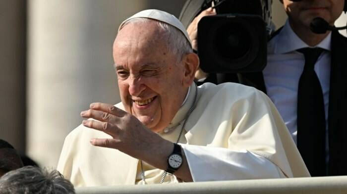 Il Papa: “Si spendono soldi per fabbricare armi e non per produrre pasti: che ingiustizia”