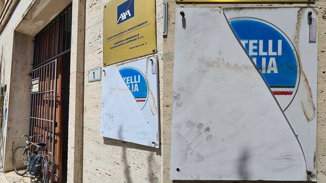 Latina, vandali contro la Federazione Provinciale di FdI