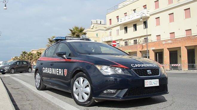 Alla guida di un’Audi senza patente per le vie di Ostia: denunciato 16enne
