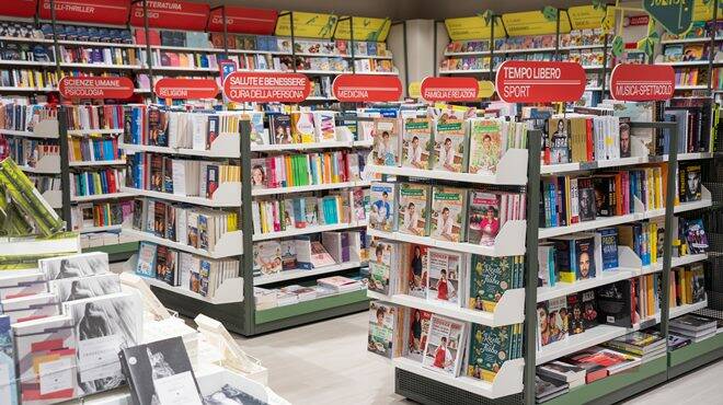 Fiumicino, nuovo look per la Mondadori del The Wow Side Shopping Centre