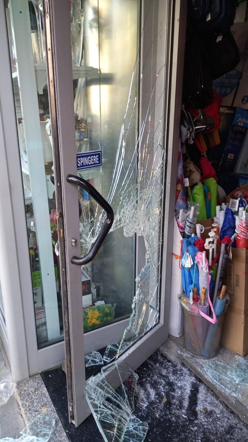 Ostia, ladri all'assalto di Lido centro: depredato negozio di casalinghi