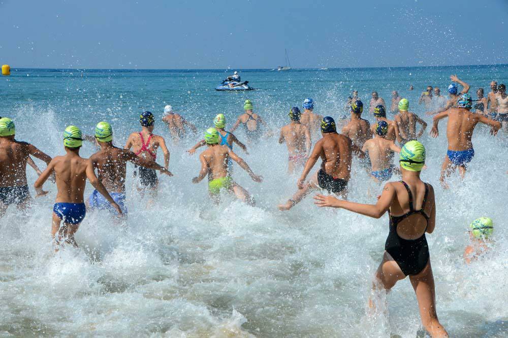 Al via “Swimming Paradise”: per il quinto anno Gaeta è capitale del nuoto in acque libere