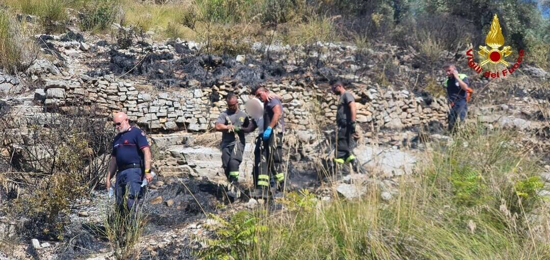 Giornata “di fuoco” tra Terracina e il Circeo: in fiamme una casa, un deposito di attrezzi e vegetazione