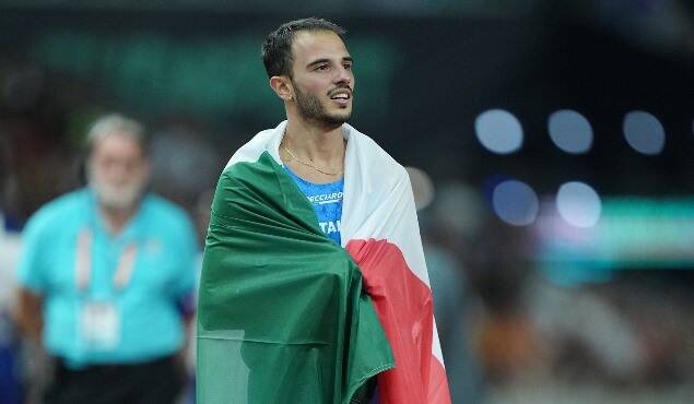 Atletica, è festa all’aeroporto di Fiumicino: le Fiamme Gialle accolgono Lorenzo Patta