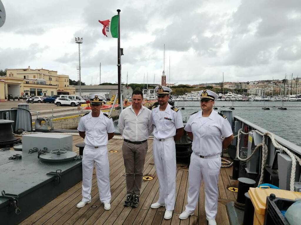 La Nave Levanzo della Marina Militare approda a Gaeta