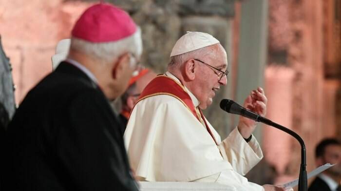 Gmg. La lezione del Papa a preti e Vescovi: “La Chiesa non sia una dogana, accolga tutti”
