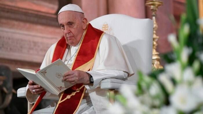 Gmg. La lezione del Papa a preti e Vescovi: “La Chiesa non sia una dogana, accolga tutti”
