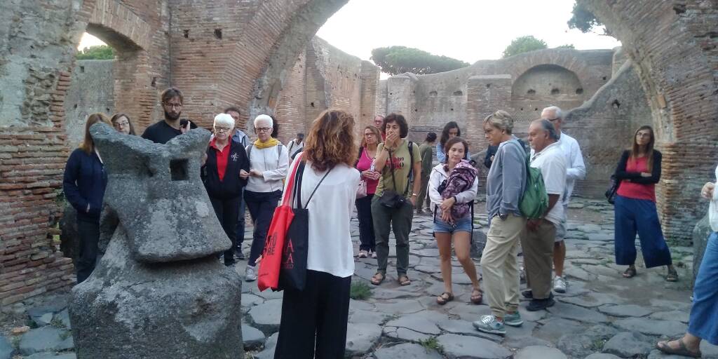 Dal buio della notte ad un'alba dorata: agli scavi di Ostia antica prende vita la storia di Enea