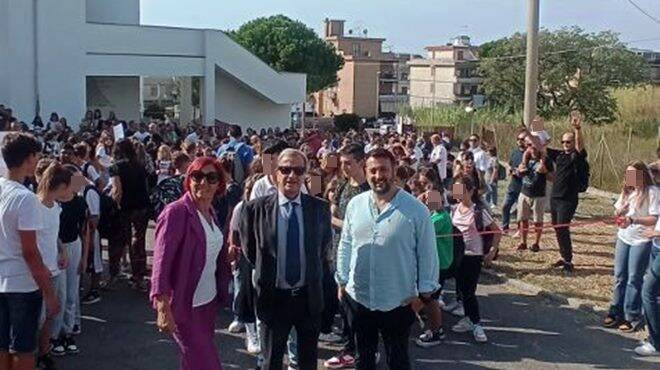 Primo giorno di scuola: oltre mille studenti hanno varcato i cancelli delle scuole di Santa Marinella