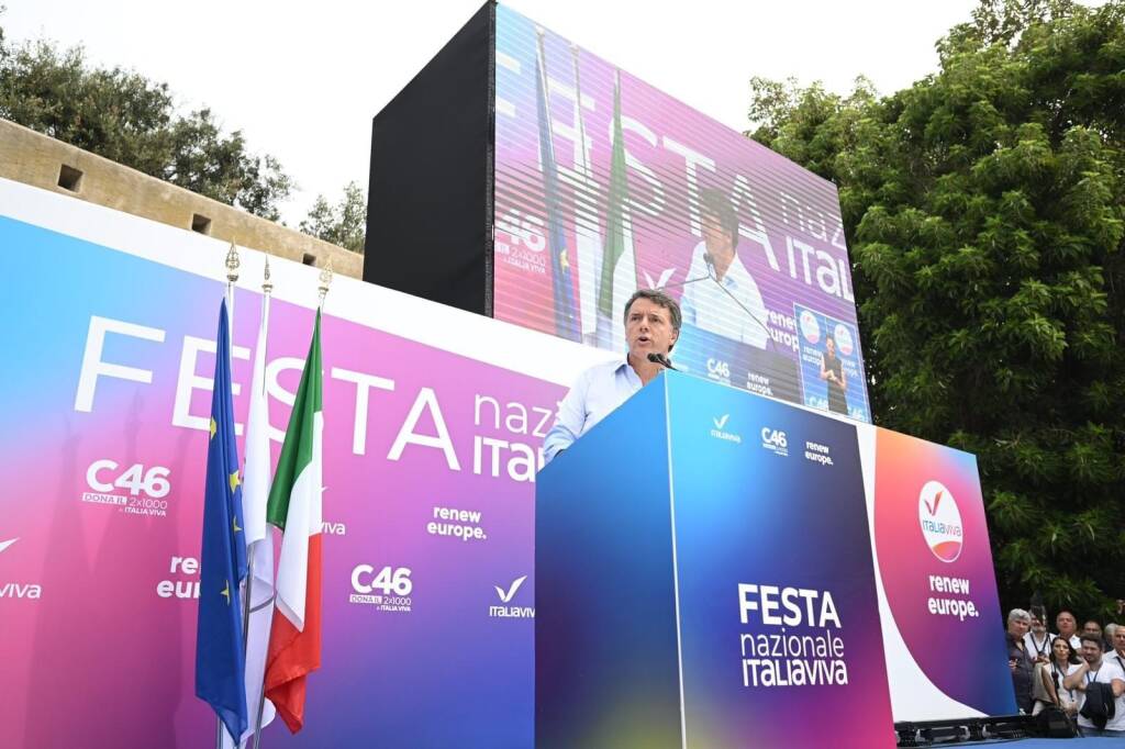 Renzi a Santa Severa ne ha per tutti: “Il Governo ha fallito. Oggi la politica è fatta di nani”