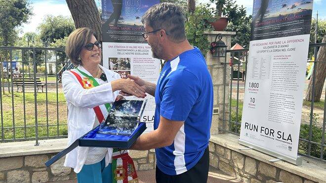 “Run For Sla”: la staffetta della solidarietà fa tappa a Gaeta