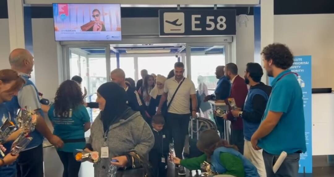 Dal Libano a Fiumicino: atterrati 46 siriani grazie ai corridoi umanitari