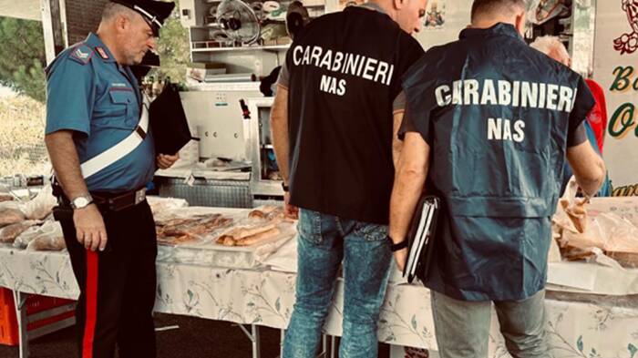 I mercati di Fondi e Terracina nel mirino dei Nas: oltre 260 chili di cibo “pericoloso” sequestrato