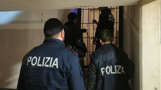 Blitz antidroga all’alba tra Pomezia e Nettuno: arresti e sequestri