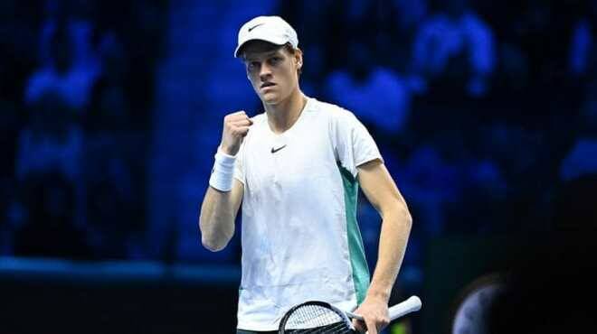 Roland Garros 2024, Sinner è pronto a giocare: “L’anca non mi preoccupa. Il torneo è importante”