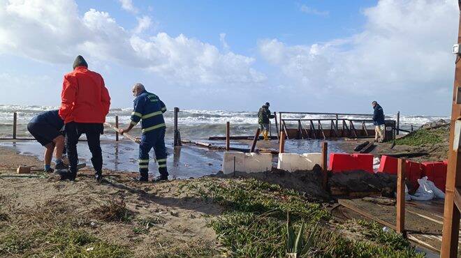 Maltempo a Fiumicino, danni e disagi: convocati Centro operativo comunale e Giunta straordinaria