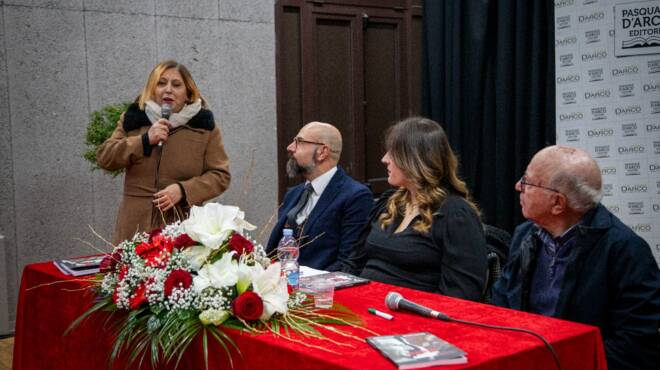 Formia, presentato alla Sala Falcone-Borsellino il libro “Formiae, posta la bellezza”