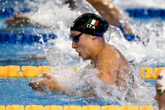 Europei di Nuoto in Vasca Corta, l’Italia fa la medaglia numero 13: è della 4×50 mista