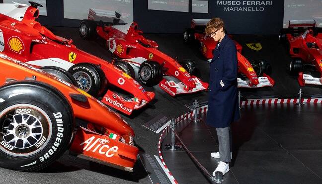 Sinner in visita alla Ferrari: “Nel tennis come in Formula Uno, vinci con una squadra alle spalle”