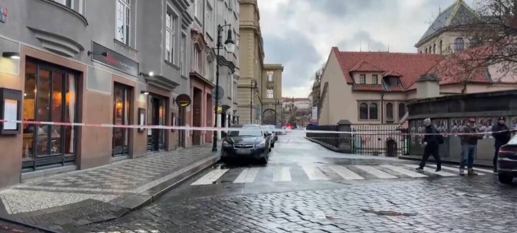 Strage all’università di Praga: morti e feriti dopo una sparatoria