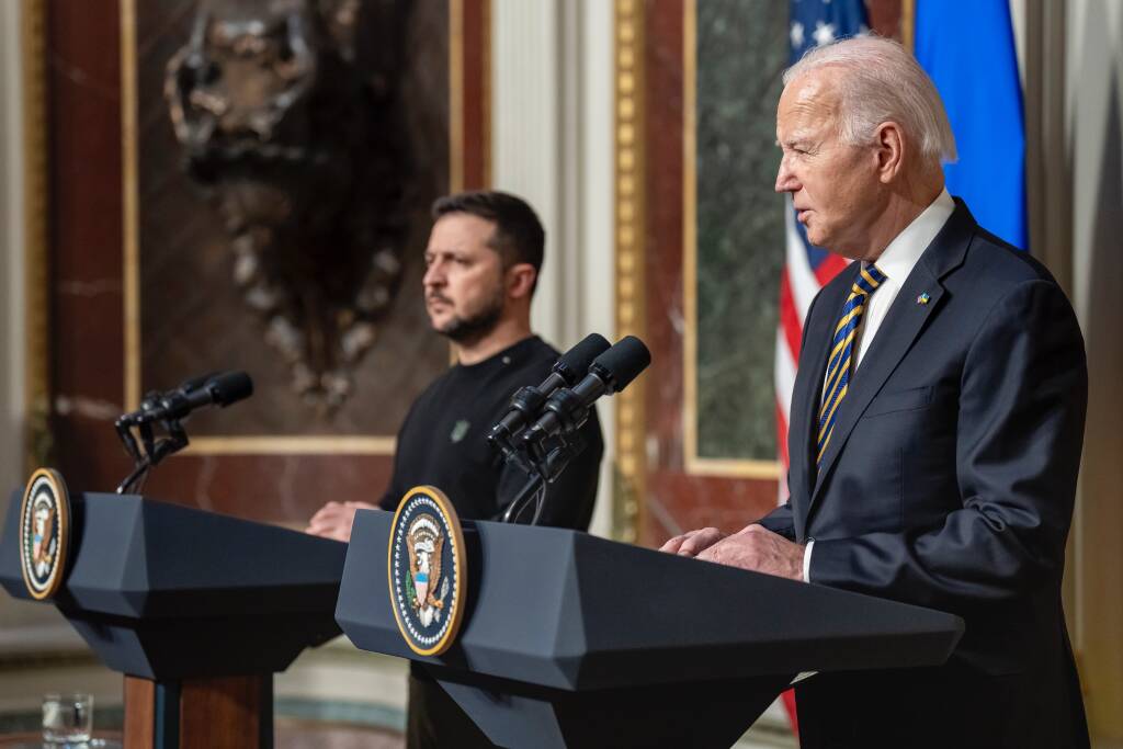 Ucraina, armi americane contro la Russia: Biden dà l’ok