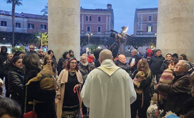 Terracina, i cani del canile alla benedizione della Festa di Sant’Antonio Abate