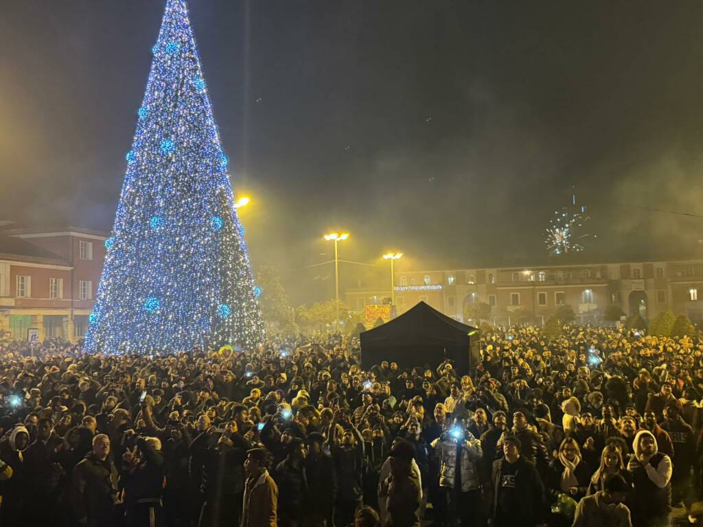 Capodanno 2024 a Latina, il Sindaco: “Splendida la piazza gremita”