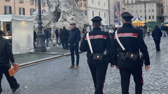 Roma, furti e scippi su metro e autobus: gli interventi dei Carabinieri