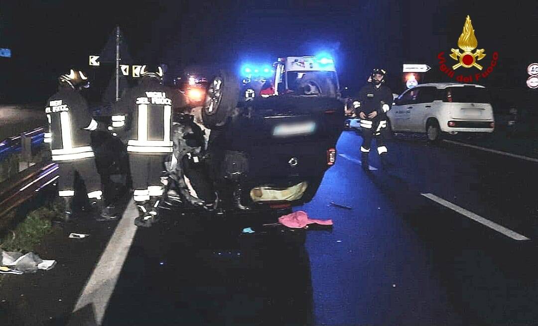 Tragico incidente sulla Pontina: due vittime e sei feriti