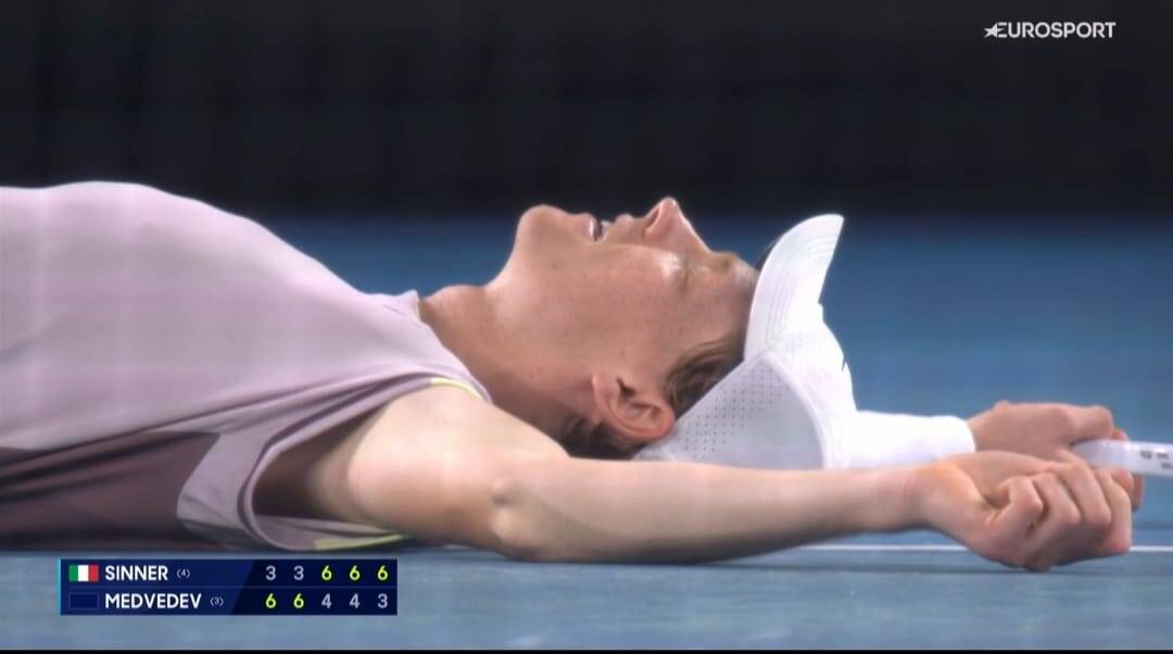 Jannik Sinner è il Re dell’Australian Open: vince il primo torneo dello Slam in carriera