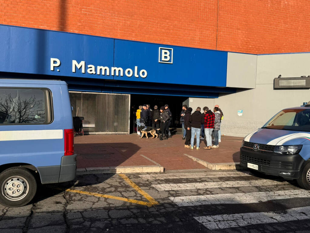 Stretta della polizia a Roma Est: maxi-multe e quasi 200 identificati