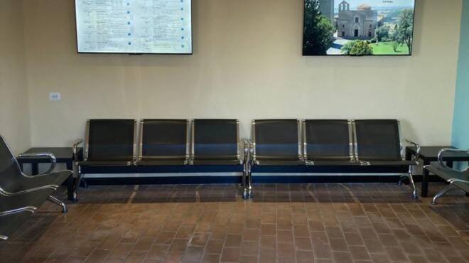 Trasporto pubblico a Tarquinia, a Barriera San Giusto” una sala d’attesa dotata di tutti i comfort