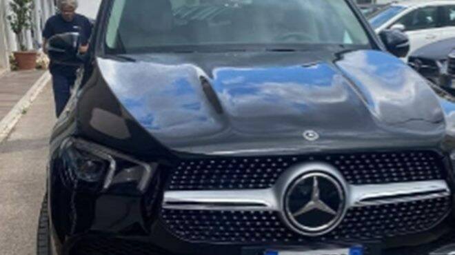 Mercedes rubato Ardea