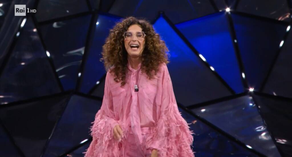 Sanremo 2024, il monologo di Teresa Mannino: “Noi esseri umani abbiamo la presunzione della superiorità”