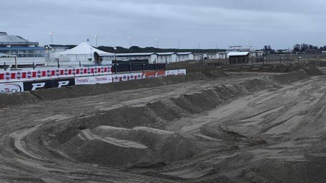 “Supermarecross”: a Maccarese i round finali del campionato di motocross su sabbia