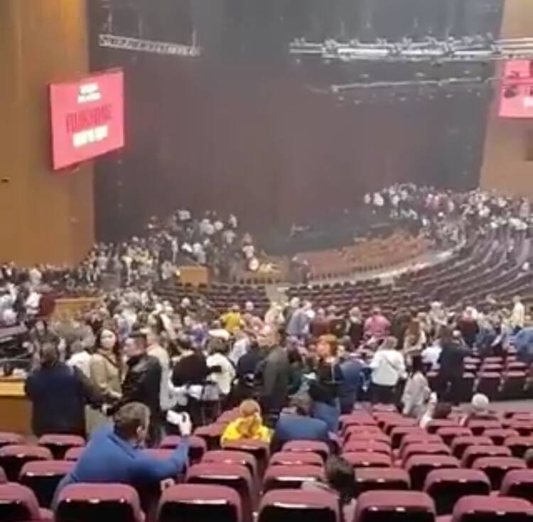 Sparatoria in una sala da concerto a Mosca: decine di morti e feriti
