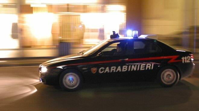 Aggredisce il personale sanitario e i carabinieri: follia all’ospedale di Bracciano