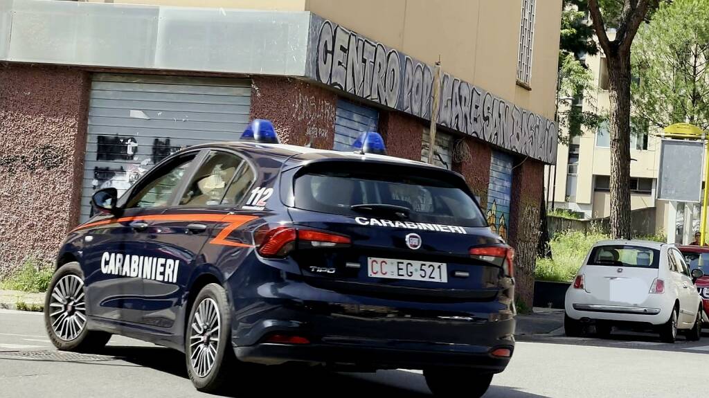 Roma, nasconde la droga nel pannolino del figlio: arrestata