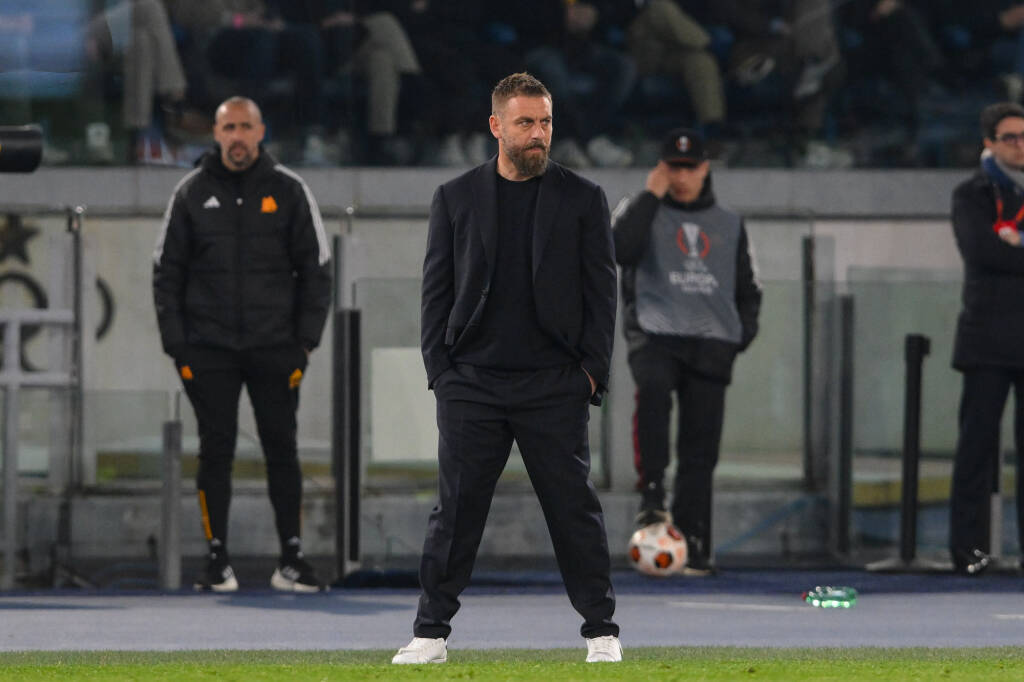 Roma-Brighton 4-0, De Rossi: “Le altre squadre si sognano i miei giocatori. Rinnovo? Non ci penso”