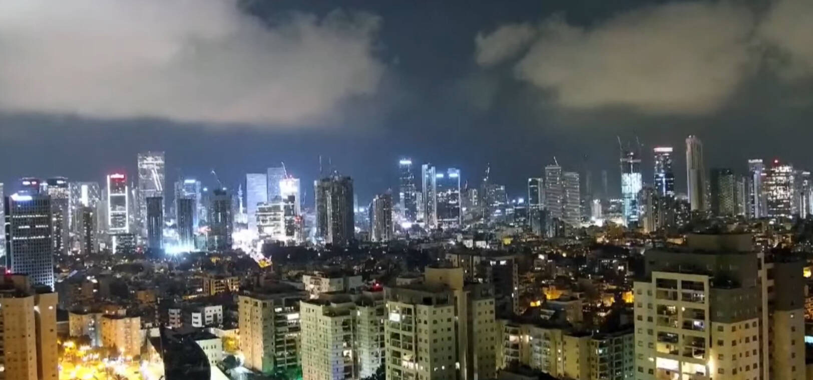 Notte di raid e missili su Israele, il retroscena: Tel Aviv ha preso accordi con i paesi arabi
