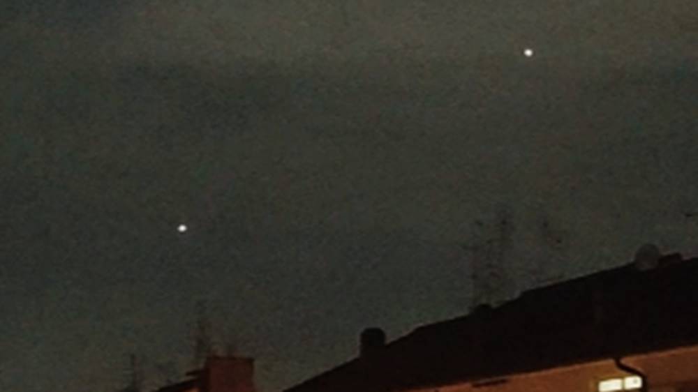 Ancora due luci non identificate nel cielo di Roma: analisi di un avvistamento Uap