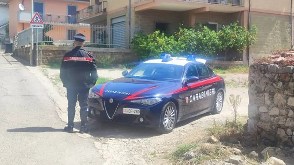 Terracina, va a fare una consegna ma il cane lo aggredisce e gli stacca un dito