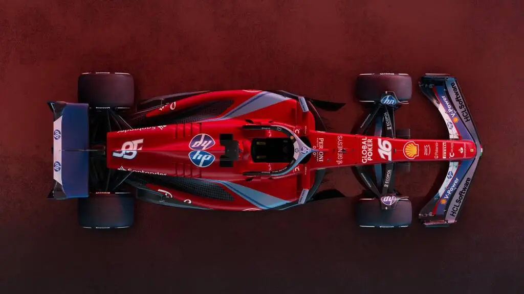La Ferrari svela una livrea speciale: è rossa e blu per un nuovo sponsor