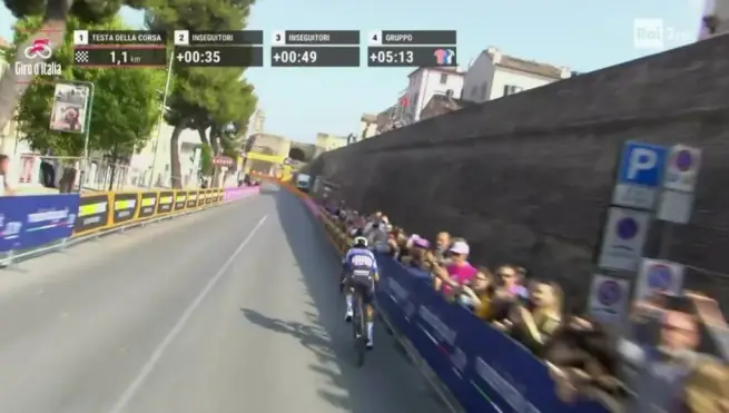 Giro d’Italia 2024, Alaphilippe vince in solitaria la 12esima tappa di Fano