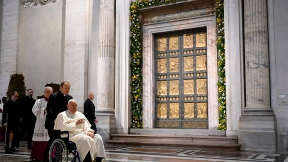 Giubileo 2025: Papa Francesco consegna la Bolla d’indizione dell’Anno Santo