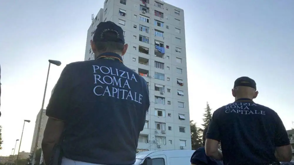Occupazione abusiva a Tor Bella Monaca: sgomberati due alloggi Ater