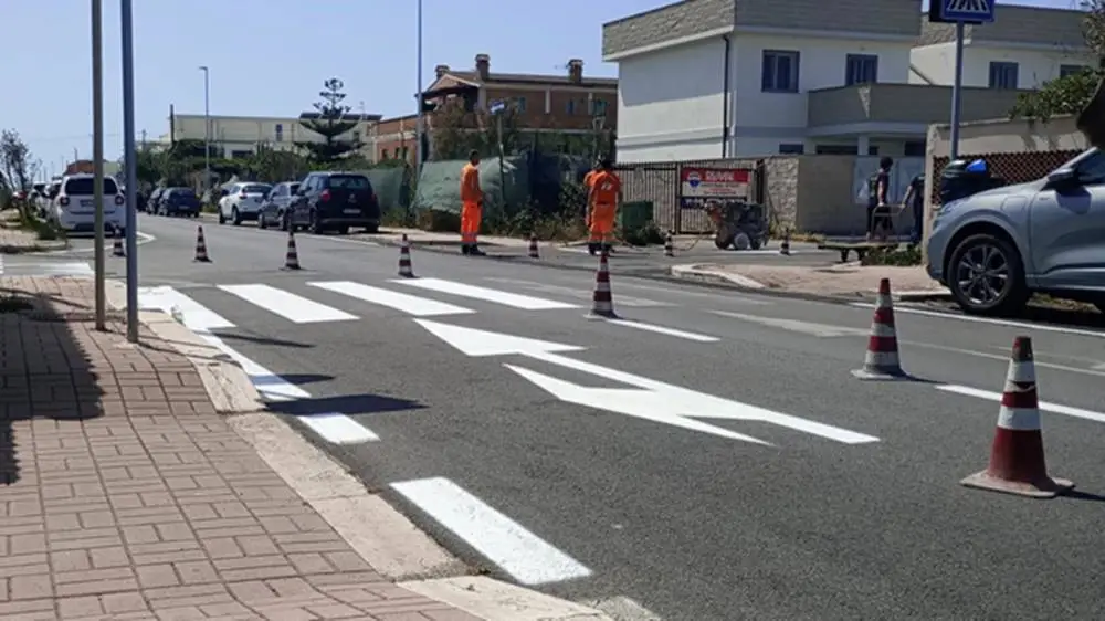 Viale di Focene, Feola: “Ripristinata la segnaletica orizzontale e l’illuminazione pubblica”