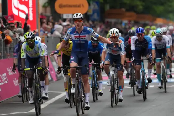 Giro d’Italia 2024, Merlier trionfa a Fossano: “La vittoria più difficile della carriera”
